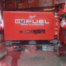 MILWAUKEE M12 FUEL 3/8 RATCHET KIT NEW RELEASE 