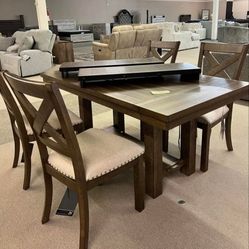 MORIVILLE GRAYISH BROWN DINING ROOM SET
