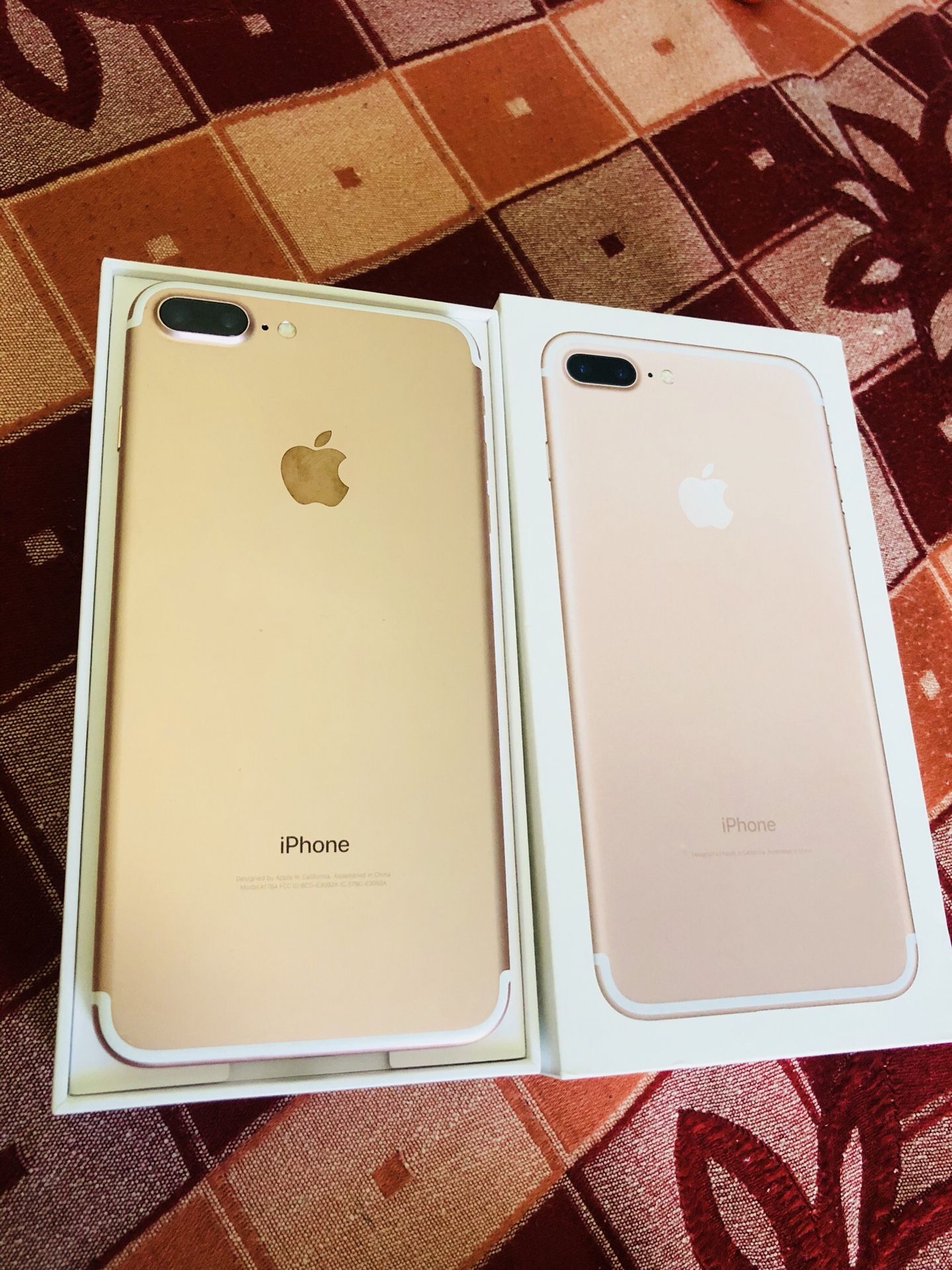 IPhone 7 Rose Gold 128 sold GB