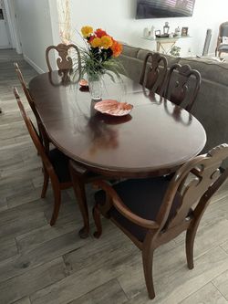 Dinning Table