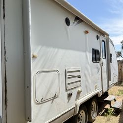 21 Feet Traveling Trailer 
