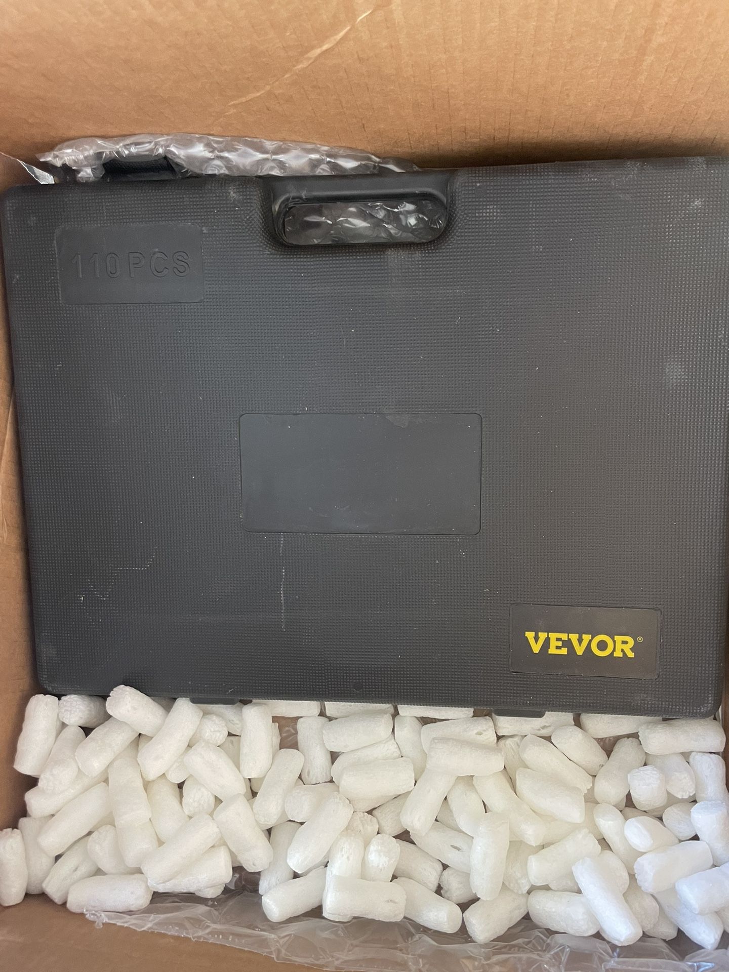 Vevor 110 Piece Tool Set for Sale in Rancho Cucamonga,
