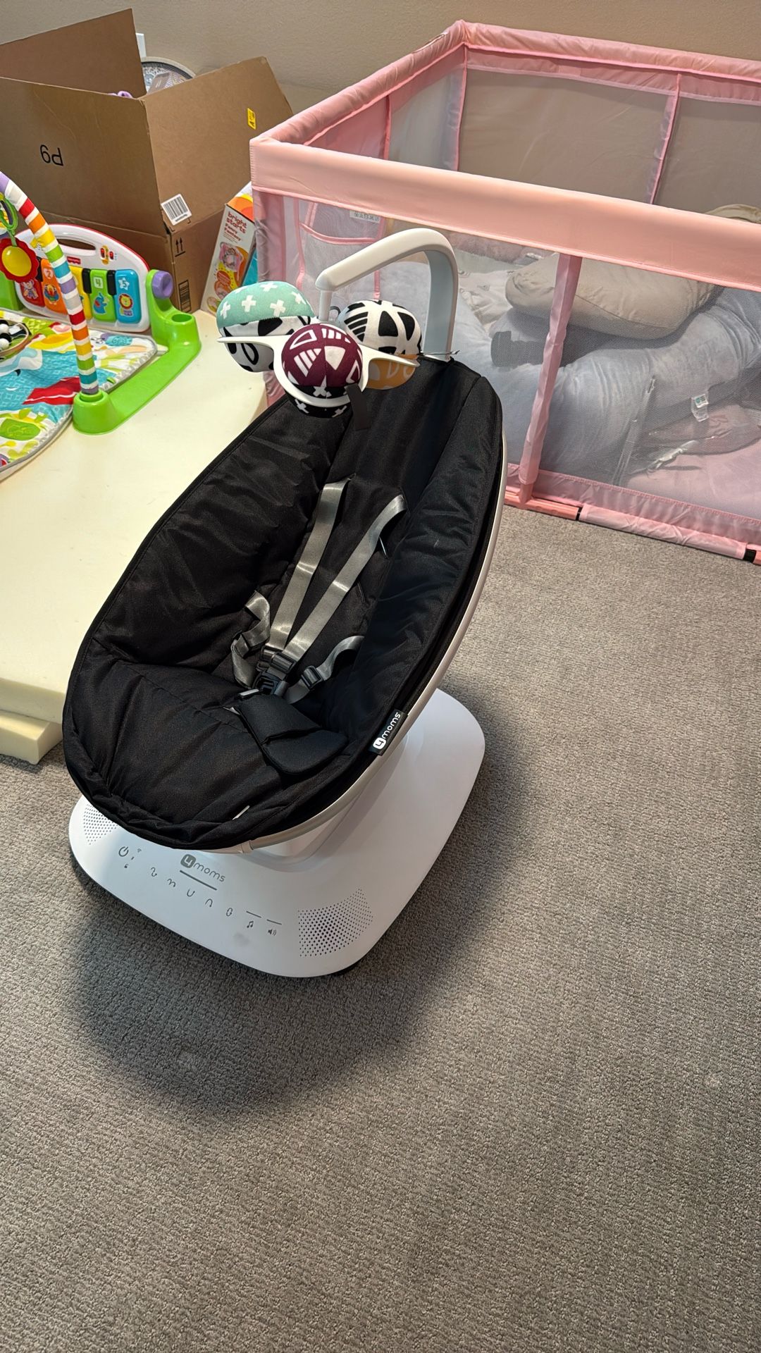 4moms Mamaroo Multi-Motion Baby Swing Smart Connectivity - Black