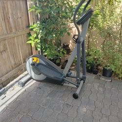 Gold Gym Elliptical 