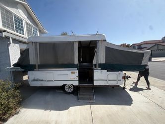 1999 Coleman pop up tent