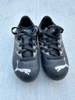 Size 9 Kids Soccer Cleats