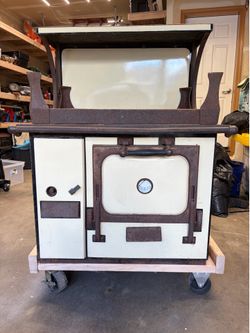 Cast iron stove