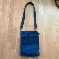 Smart Fit Vertical Carrying Pouch / Bag-in-Bag