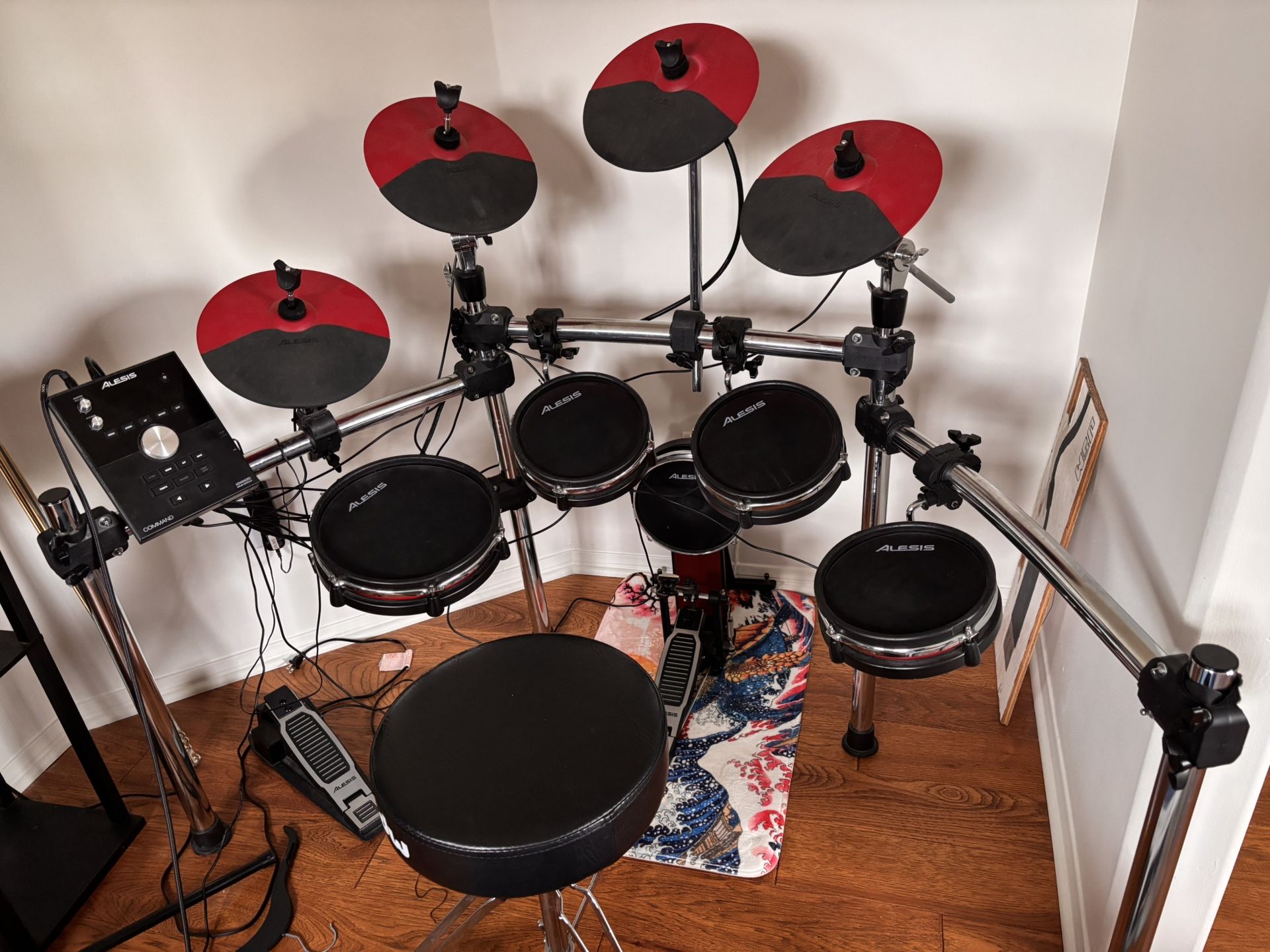 Alesis Command Mesh Electronic Drum Kit – Excellent Condition – $850 (Tarzana)
