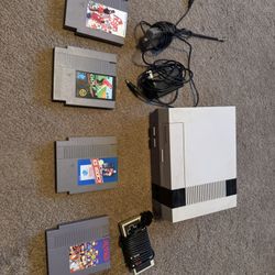 NES System W/controller And Games