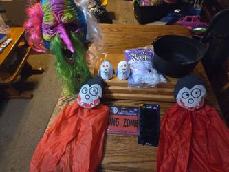 Variety of brand new Halloween decor, all for $10