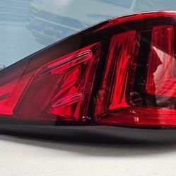 2016-2019 LEXUS RX LEFT OUTER TAIL LIGHT