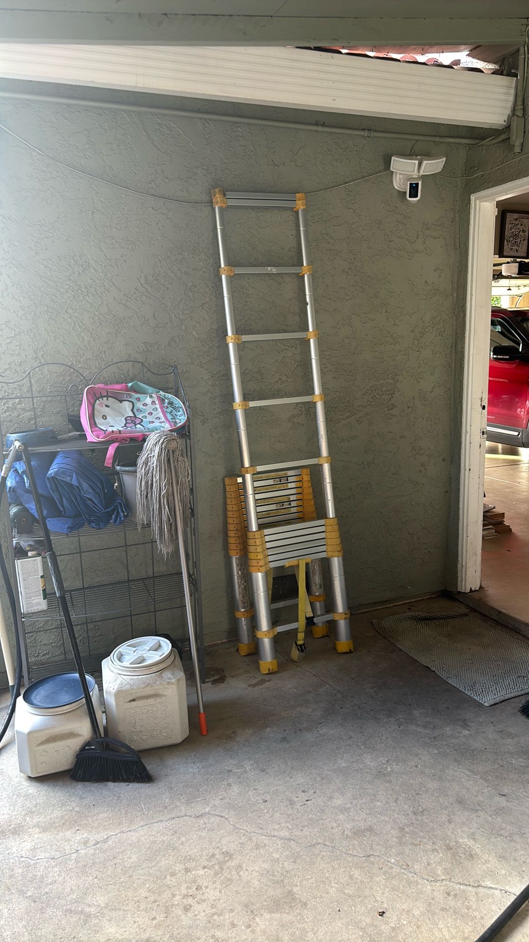 2 foldable ladders