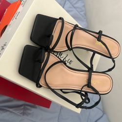 Style & Co Size 8 M Black Strapped Heels