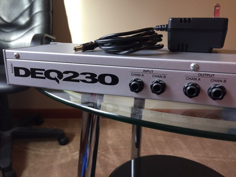 Alesis DEQ230 Graphic Equalizer