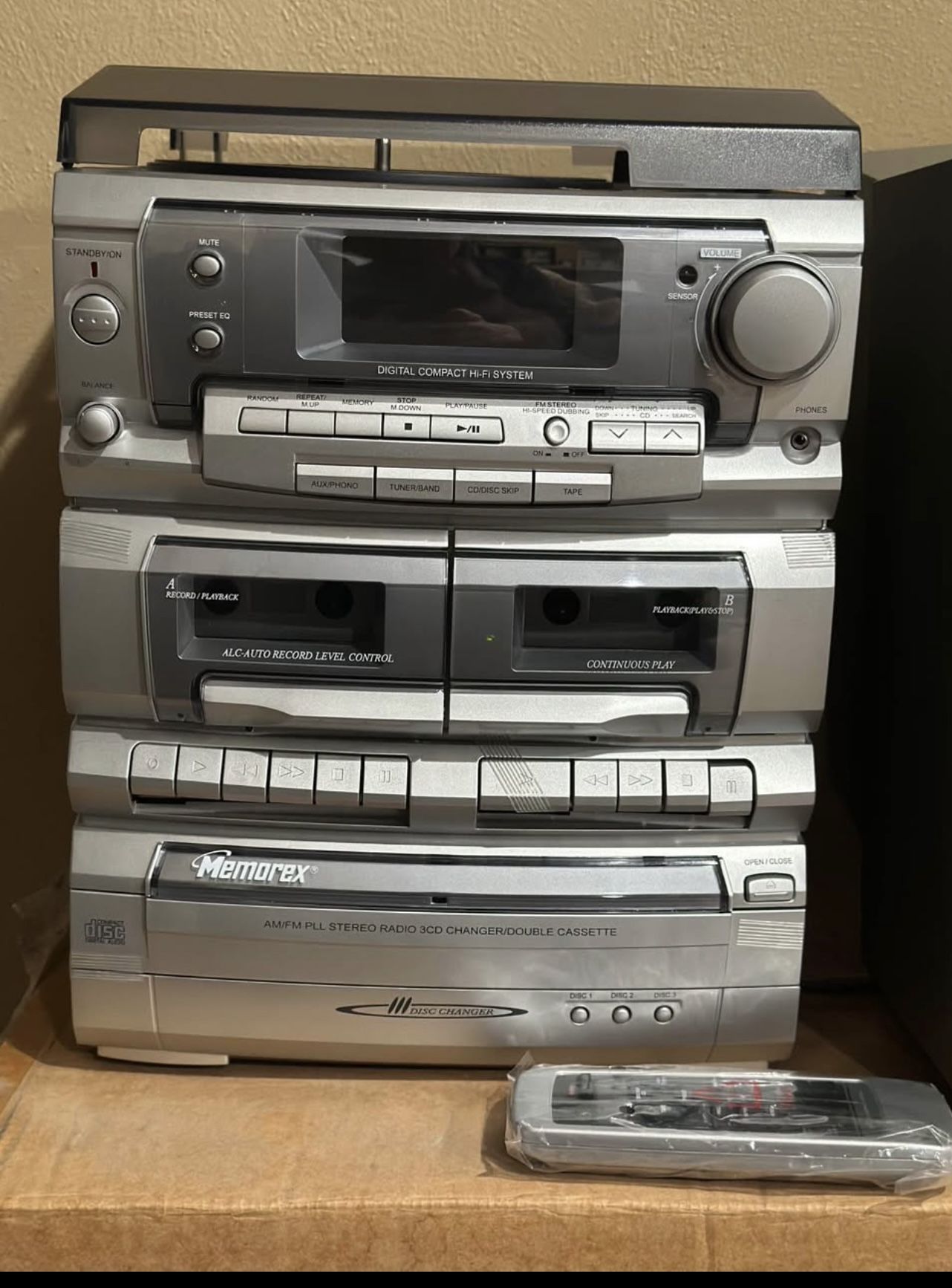 ⭐️⭐️ Memorex AM/FM Stereo Radio 3CD Changer Double Cassette Player Model 9199M New⭐️⭐️