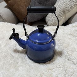 Le Crueset Tea Kettle 