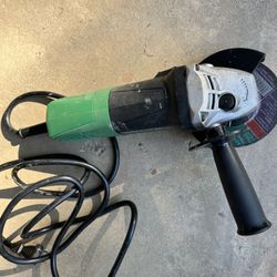 Hitachi G12SR4 Corded 6.2A 4-1/2" Angle Grinder With Accessory Handle & Case 