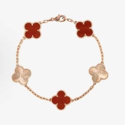 Red five-flower bracelet
