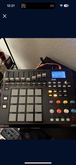 Akai Profesional MPD32 Midi Controller