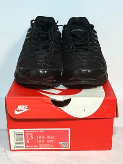 Air Max Plus Triple Black | 7.5M/9W
