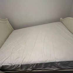 Queen Size Bed 