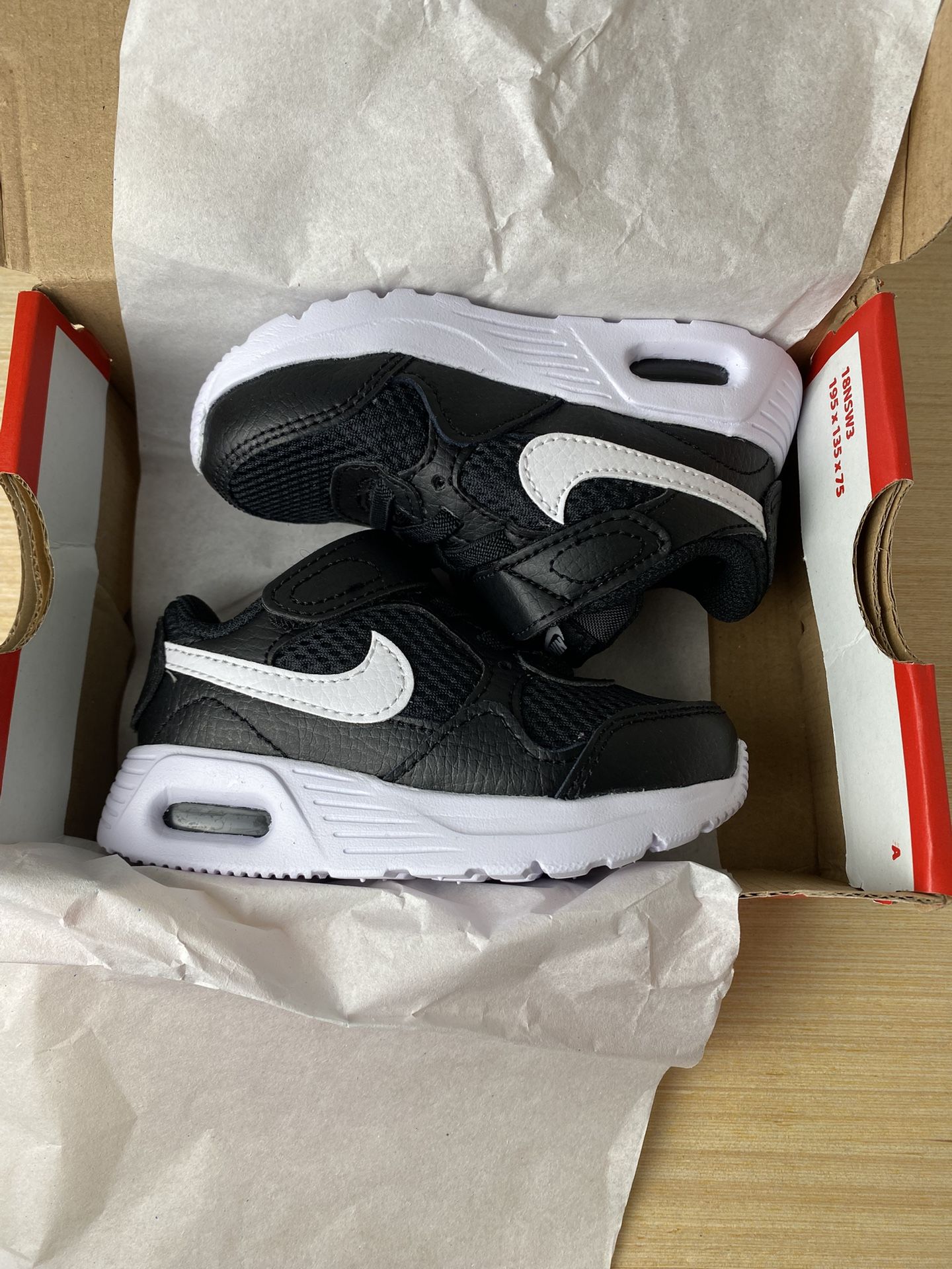 Toddler Nike air Max- New