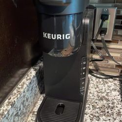 Keurig Machine - With Coffee pods!