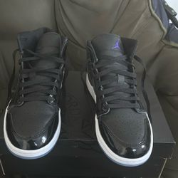 Air Jordan One Mid
