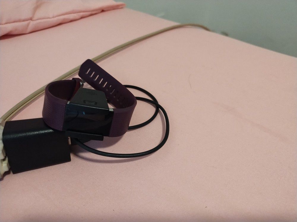 FITBIT WITH CHARGER