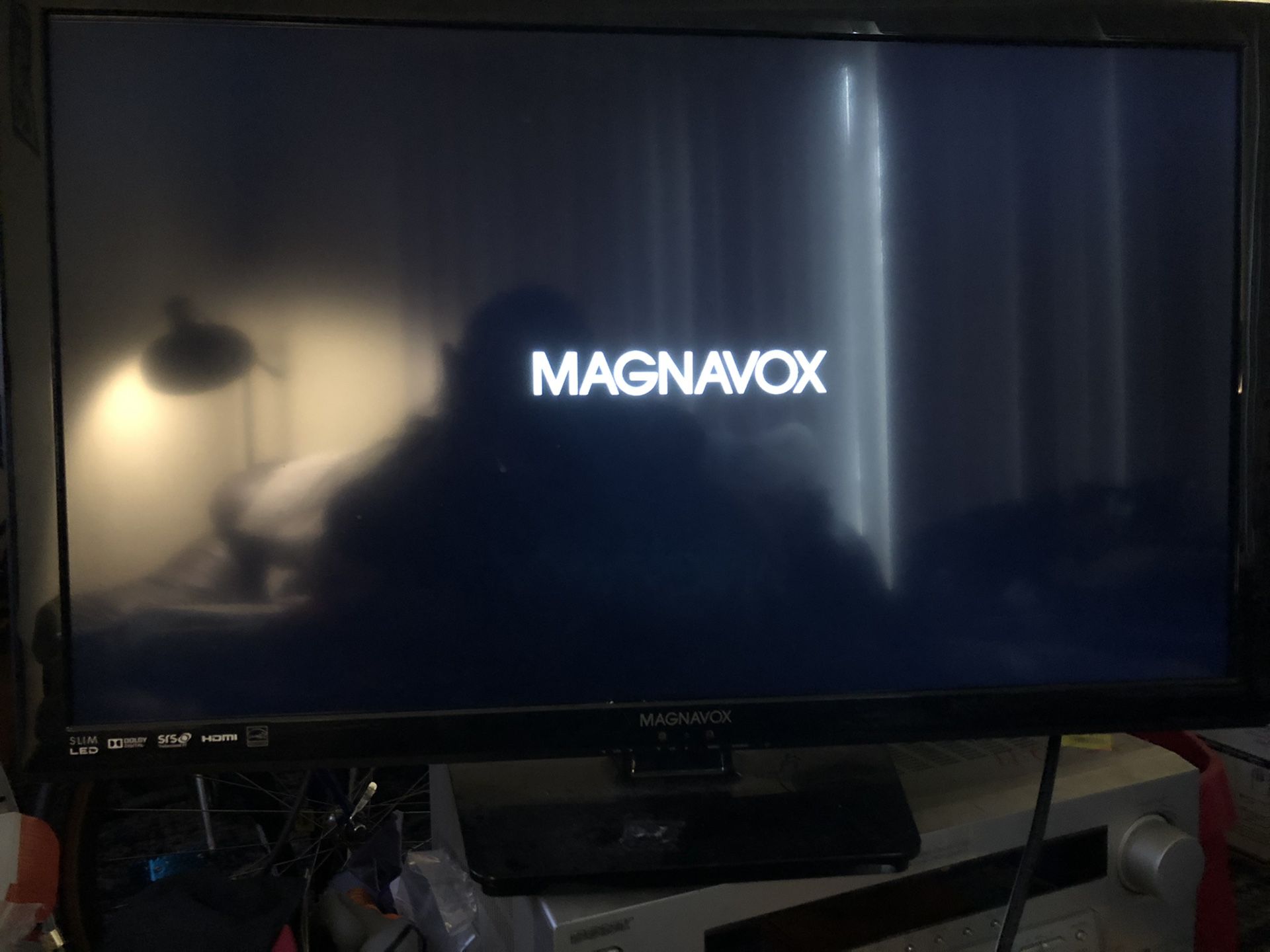 29” Magnavox slim led 1080 tv