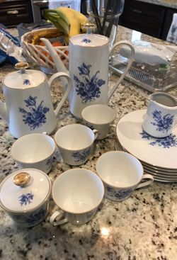 Blue Mitterteich China tea set made in Germany !