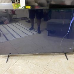 Hisense 55-inch Smart TV (broken screen)