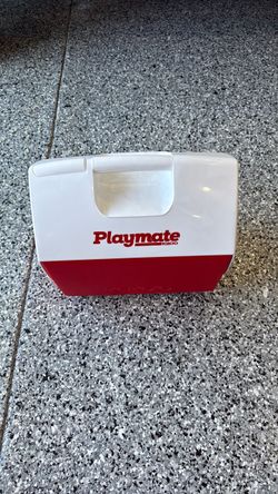 Igloo Playmate Cooler 16 qt Red and White