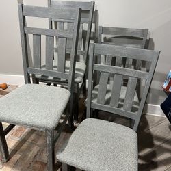 4 Dinning Chairs 