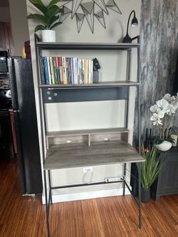Ladder desk with light