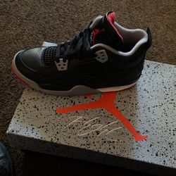 Air Jordan 4 Retro 