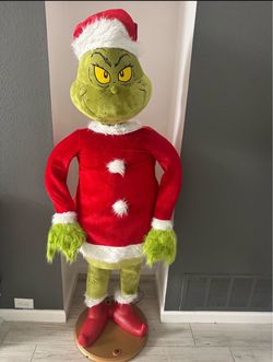 Animated Grinch 67’ tall