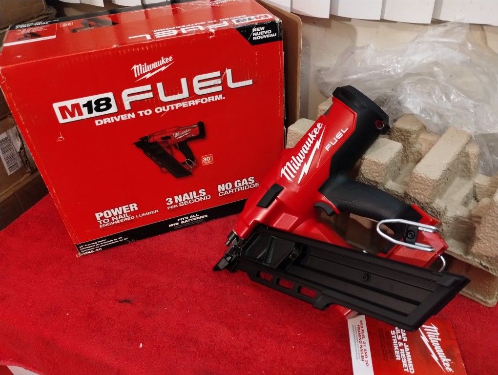 M18 MILWAUKEE FUEL 30° Farming Nailer Tool Only $280