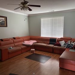 Free Couch! Must pick up today - 2/11/26