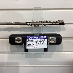 Selmer Clarinet With Case