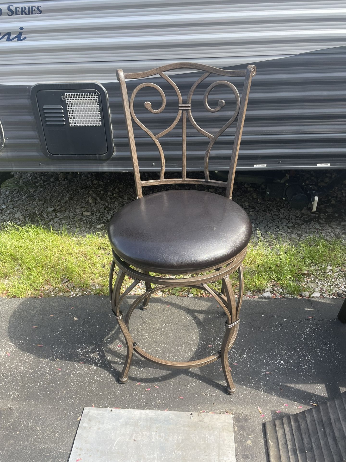 Swivel Bar Stool