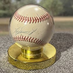 Ken Griffey Jr Signed Baseball w/ COA – Display Case Included 
