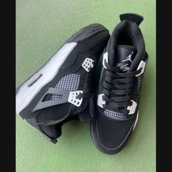 Jordan 4 Retro White Thunder Size 7.5 Brand New