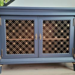 Modern Accent Cabinet / TV Stand – Solid, Clean Condition - 🚚 Delivery is available