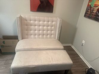 Oversize chair and ottoman bench