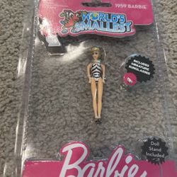 Barbie - Collectible Worlds Smallest Barbie