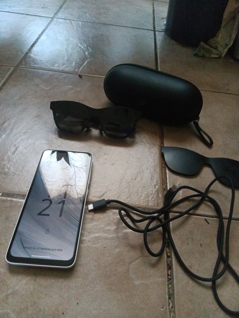 Xreal Air AR Glasses w/Xreal Beam Pro
