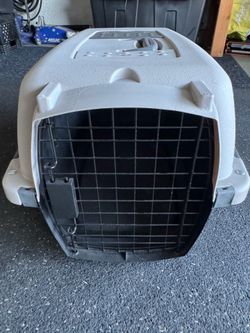 Pet Kennel small new condition