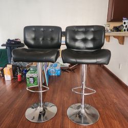 Zuri Furniture Bar Stools